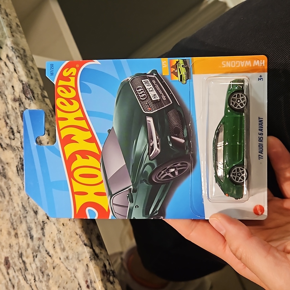 Hot Wheels mattel 1968 doga muscl car dart wagon car toy
